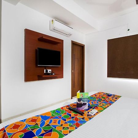 Fabhotel Limestone Suites - 750M From Yashoda Hospitals, Somajiguda Hyderabad Exterior photo